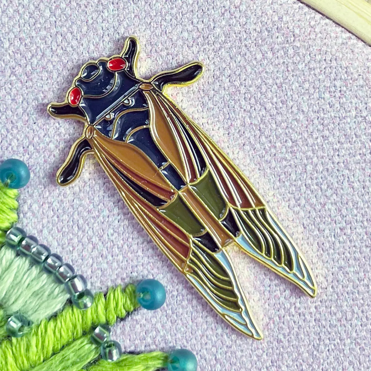 Needle Minder - Mind(er) the Pollinators by Kate Wyatt