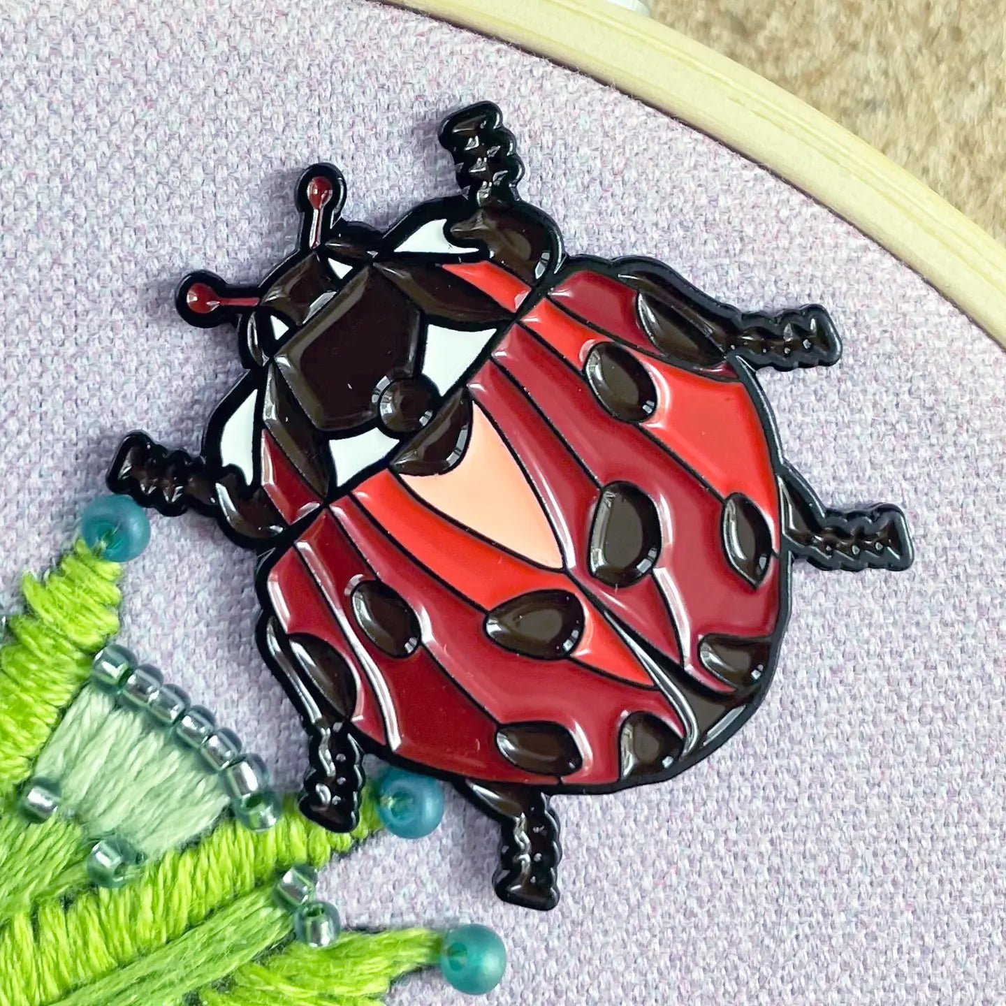 Needle Minder - Mind(er) the Pollinators by Kate Wyatt
